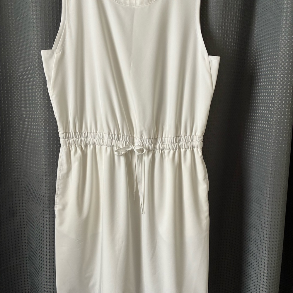 Elegant White Golf/Sport Sleeveless Dress